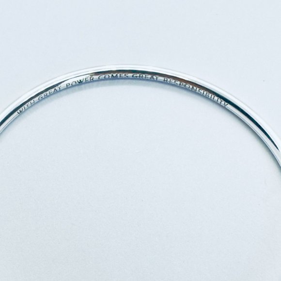 Pandora Moments Marvel Spider-Man Mask Clasp Bangle - Picture 7 of 9